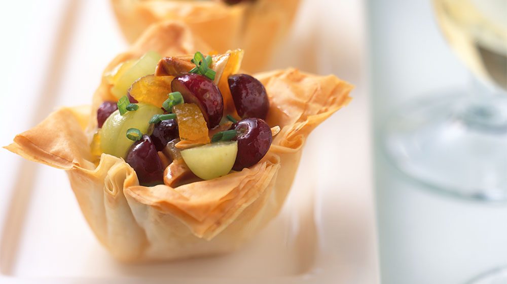 crispy-phyllo-cups-with-fruited-brie