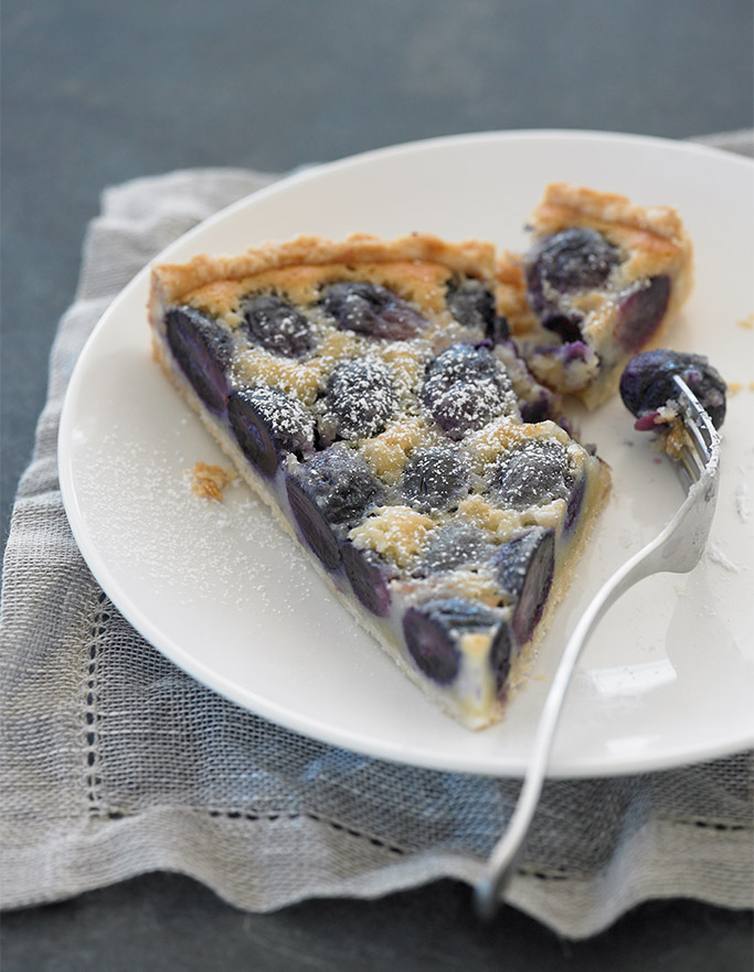 grape-frangipane-tart-piece