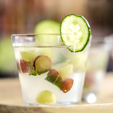 20190702-gin-grape-and-cucumber-cocktail-with-grape-and-mint-ice-cubes450x450_450x450_acf_cropped