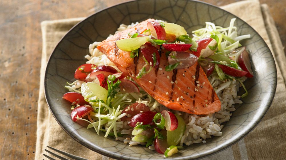 grilled-ginger-salmon-rice-bowl-with-grapes