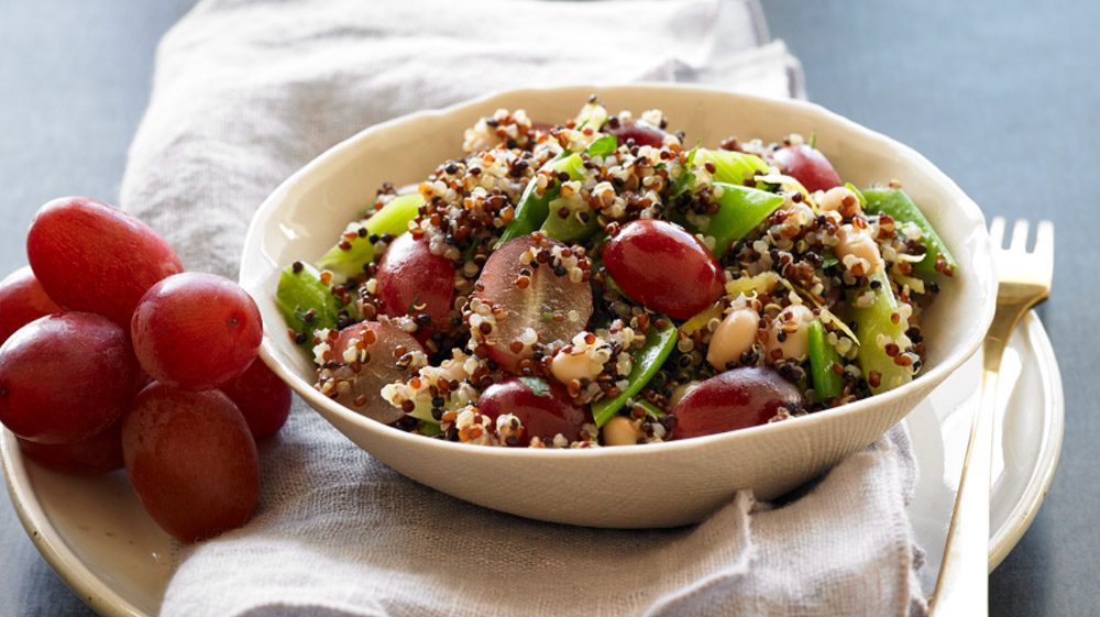 hearty-quinoa-salad-with-grapes-and-white-beans