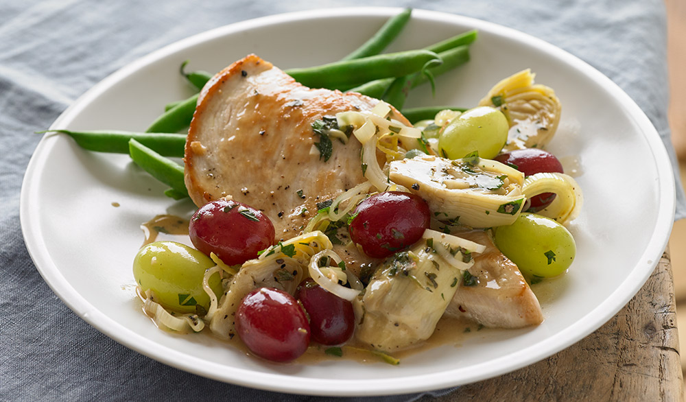 seared-chicken breasts with grapes and artichokes